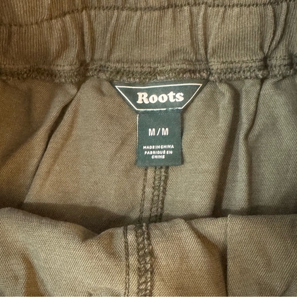Roots Mini Skirt Casual

#1024 - Picture 4 of 6